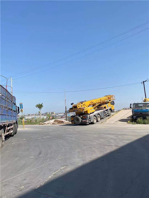 西秀区25吨吊车的租赁价格大概是多少？